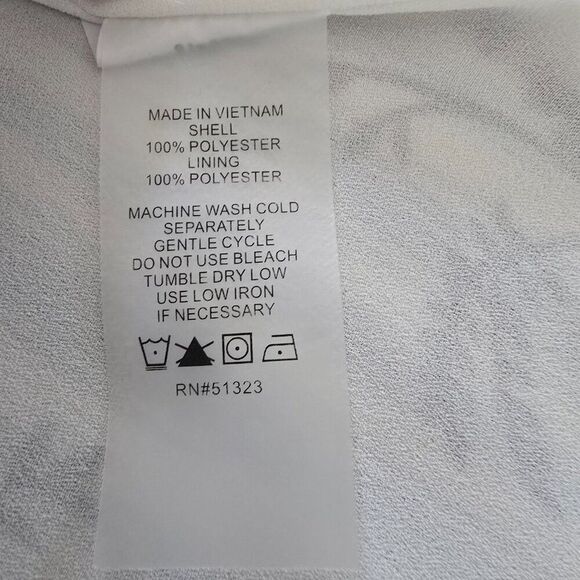 Vince Camuto Floral Sleeveless Chiffon Blouse Size Large - Picture 8 of 8